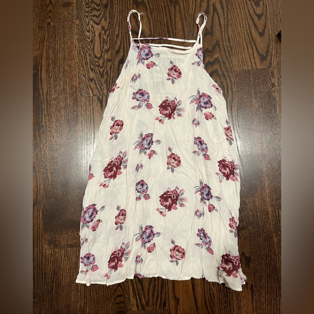 Mimi Chica Floral Dress with Strappy Back – Size L